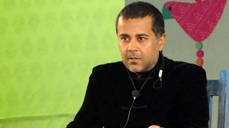 THE REAL MR CHETAN BHAGAT PLEASE STAND UP!